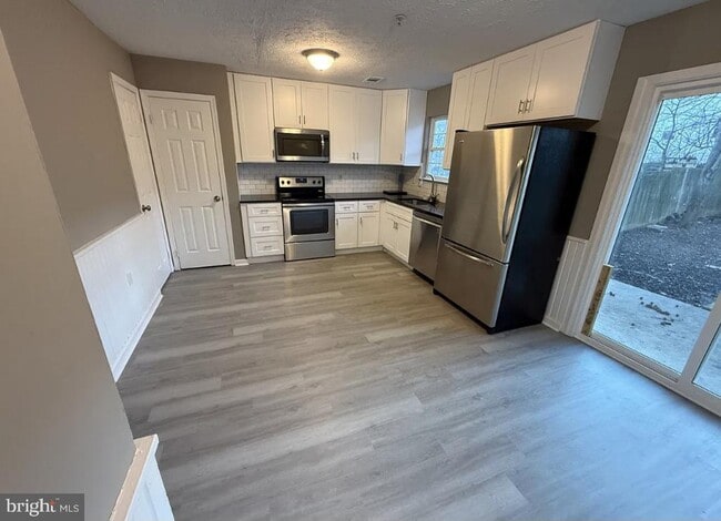 Photo - 30 Sycamore Dr