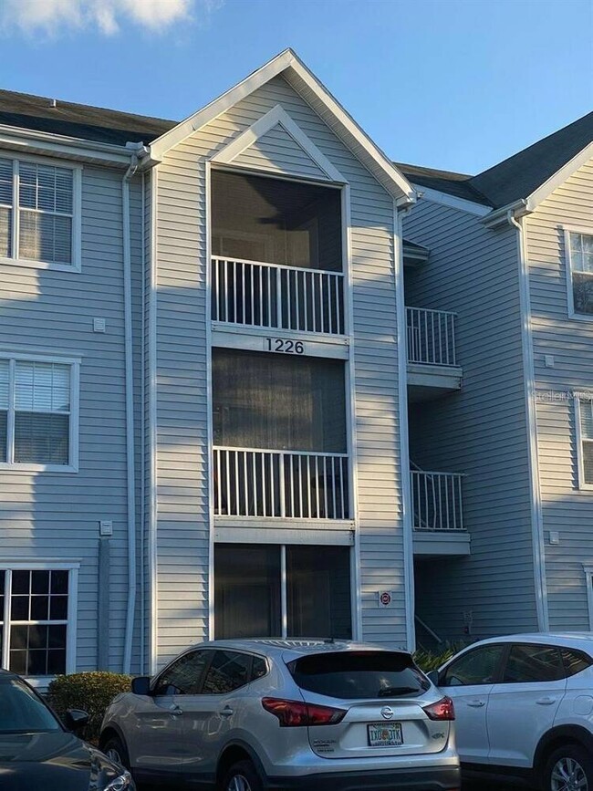 Building Photo - 1226 Bermuda Lakes Ln Unit 303