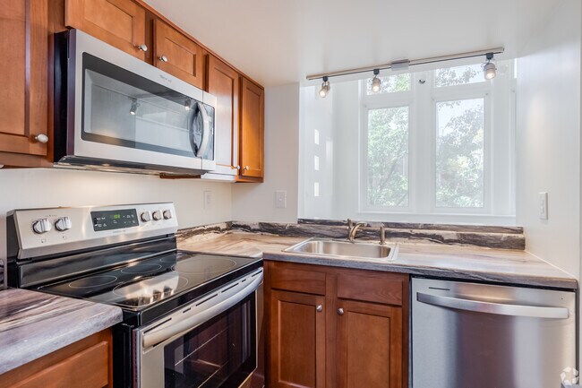 206 kitchen - The School House