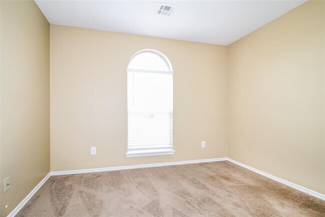 Photo - 2916 SE 97th St