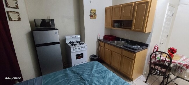 Photo - 524 Timpson Pl Unit apt#1
