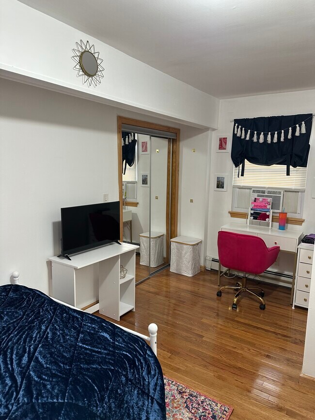 95 Vanguard St Rental House Rental in Bridgeport, CT