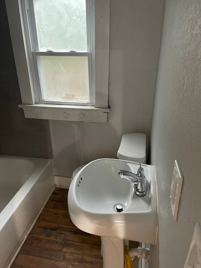 1618 Berkley Ave Ext Townhome Townhome Rental in Norfolk VA