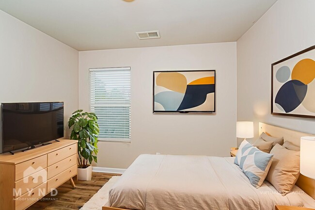 Photo - 132 Patriot Point Dr