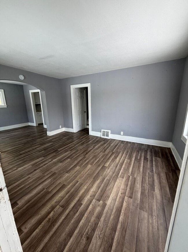 Photo - 3 bedroom Home Lower credit scores accepted with proof of income!!