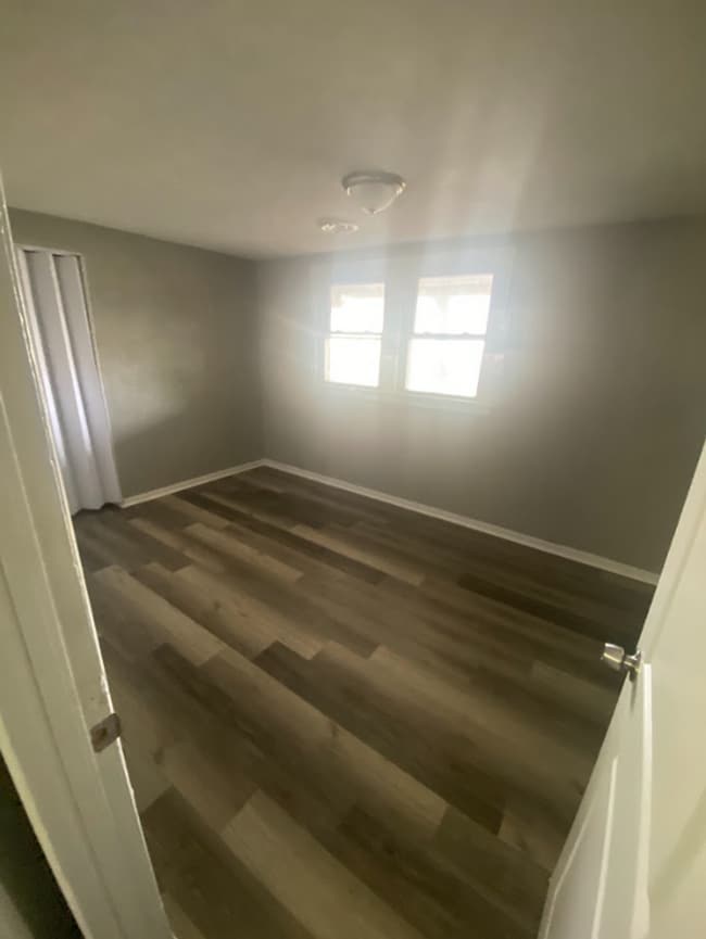 157 1/2-157 1/2 Stafford Ave Unit 157