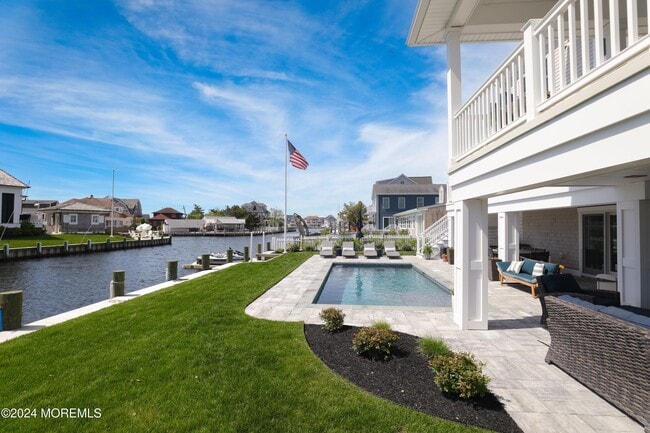 Photo - 520 Normandy Dr