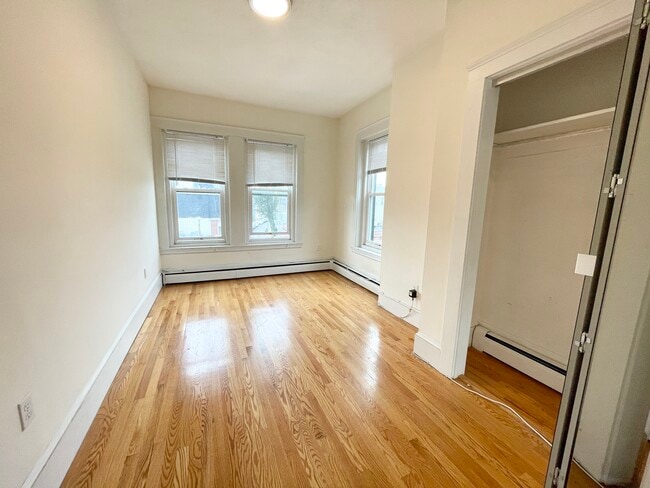 Photo - 94 L St Unit 3
