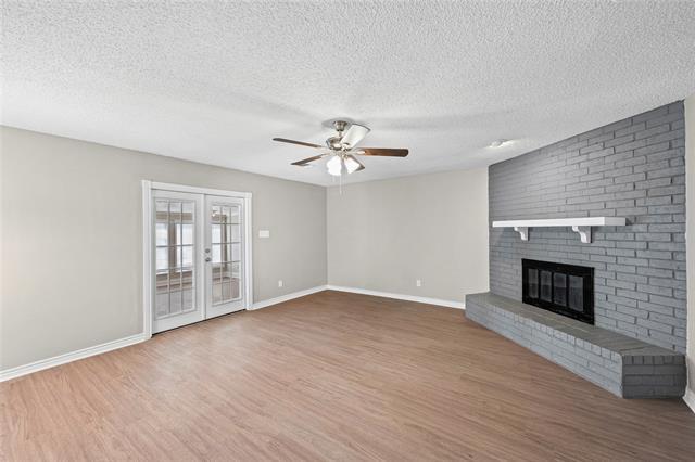 Photo - 565 Park Center Blvd