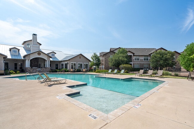 Tradewinds Apartments