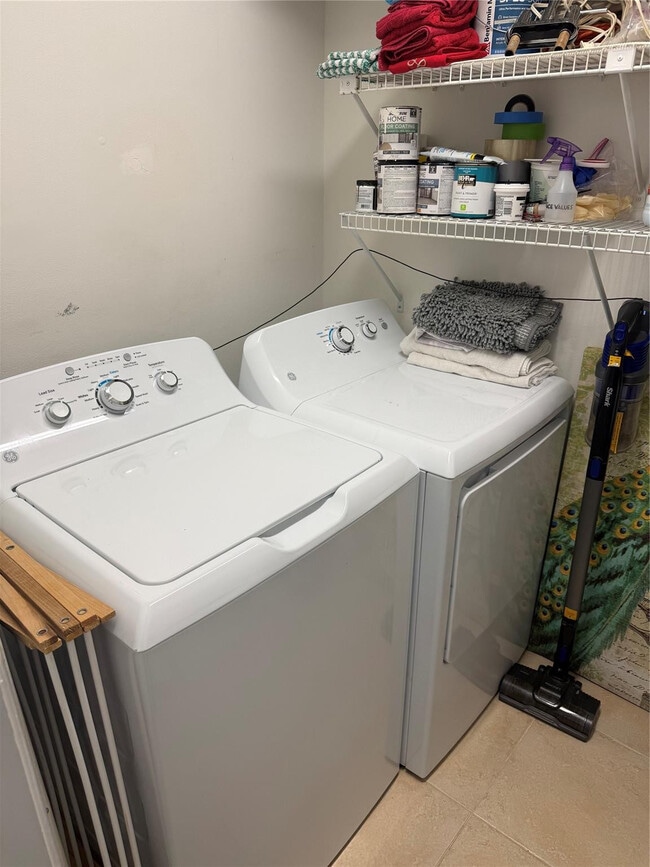 Photo - 15126 Ashland St Unidad 253