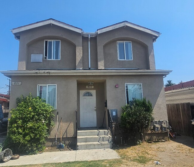 831 E 80th St Unidad 80(833F)