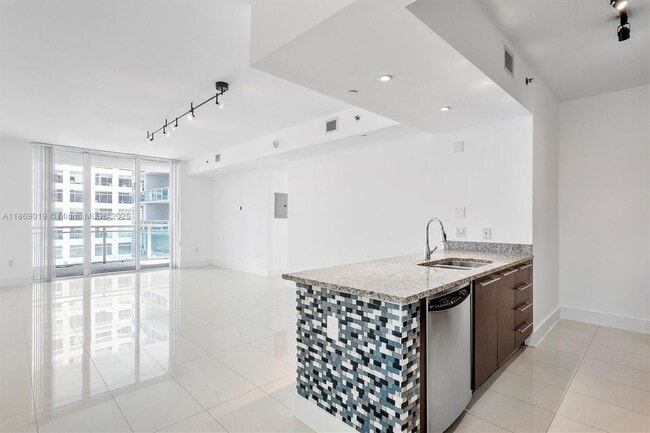 Building Photo - 951 Brickell Ave Unit 700 Rental