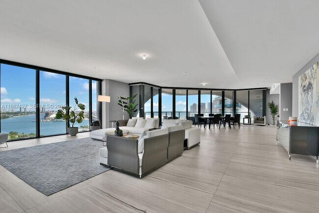 Photo - 1000 Biscayne Blvd Unidad 1901