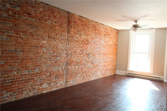 Photo - 272 State St