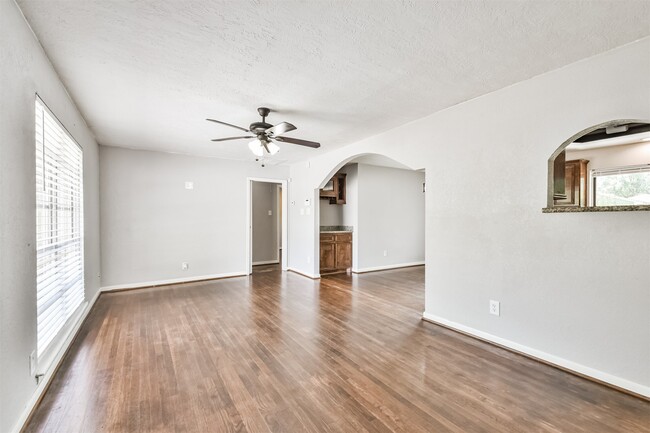 Photo - 7106 Pinetex Dr
