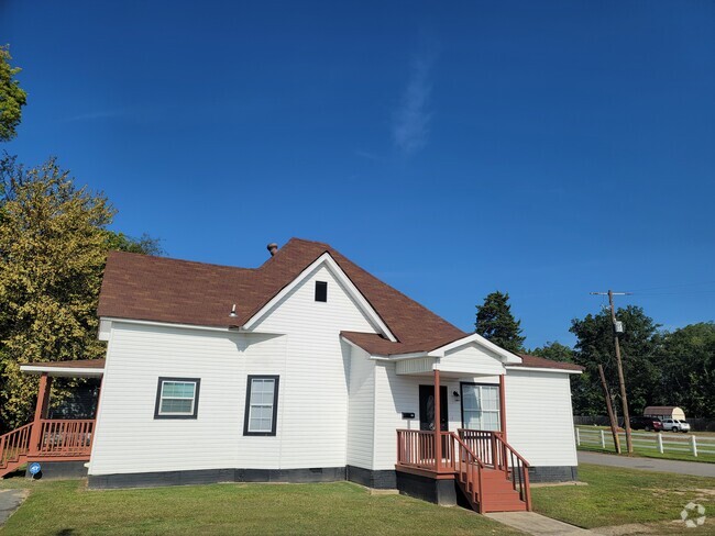 Building Photo - 202 W 12th Ave Rental