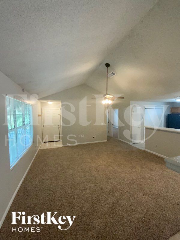 Photo - 2347 Glencairn Ln SW
