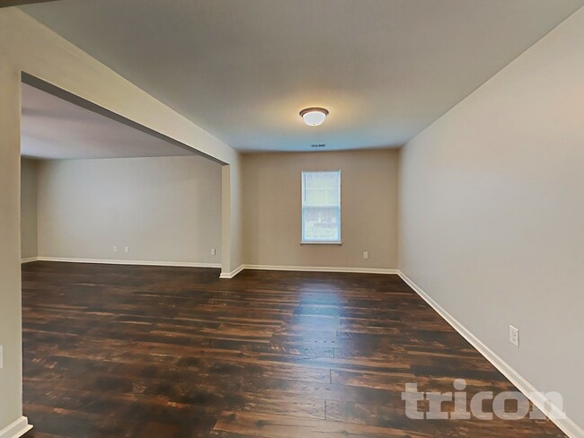Photo - 1594 Weatherend Dr