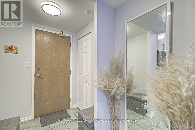 Photo - 3 Hickory Tree Rd Unité 2005