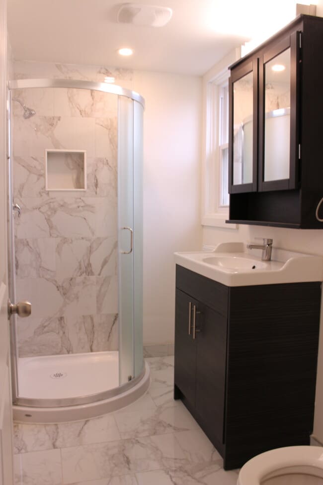 Photo - Corner 1 Bed