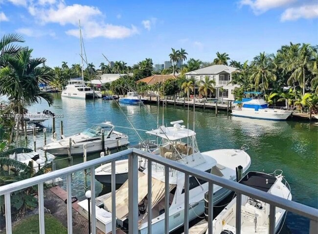 Building Photo - 1777 SE 15th St Unit 121