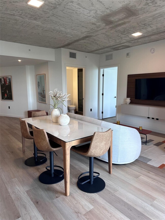 Photo - 307 SW 5th St