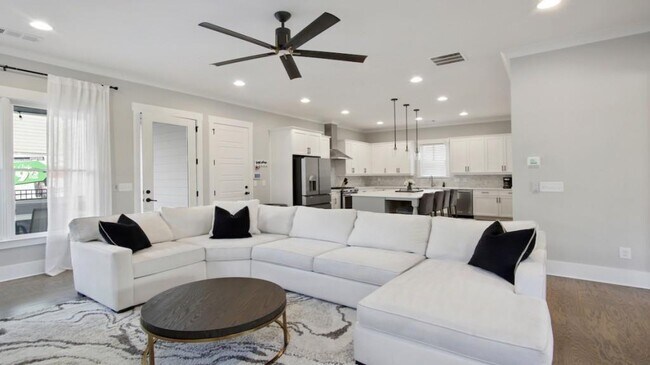 Photo - 1950 Westside Blvd NW