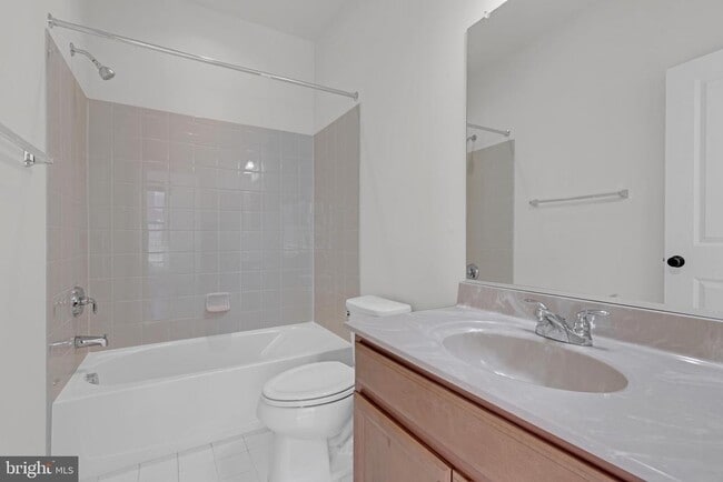 Photo - 22554 Cambridgeport Square