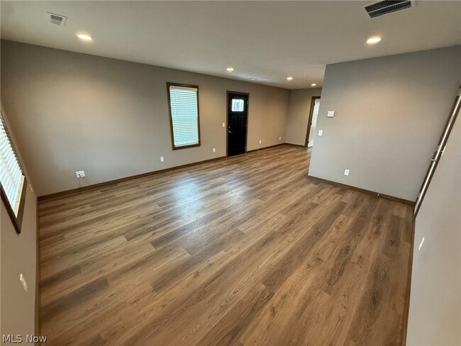 Photo - 244 Allen Ln SE