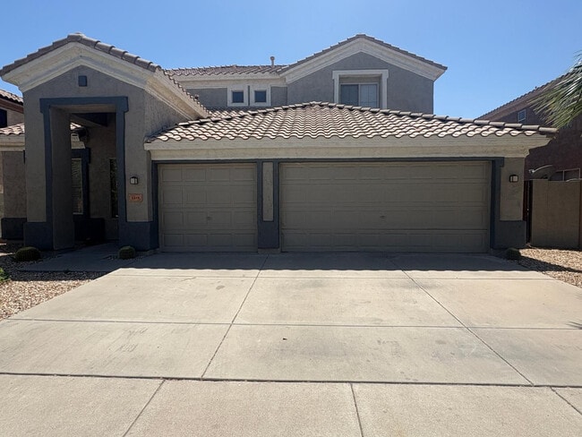 Building Photo - 2245 E Detroit St