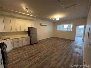Building Photo - 102 North St Unit 3 Rental