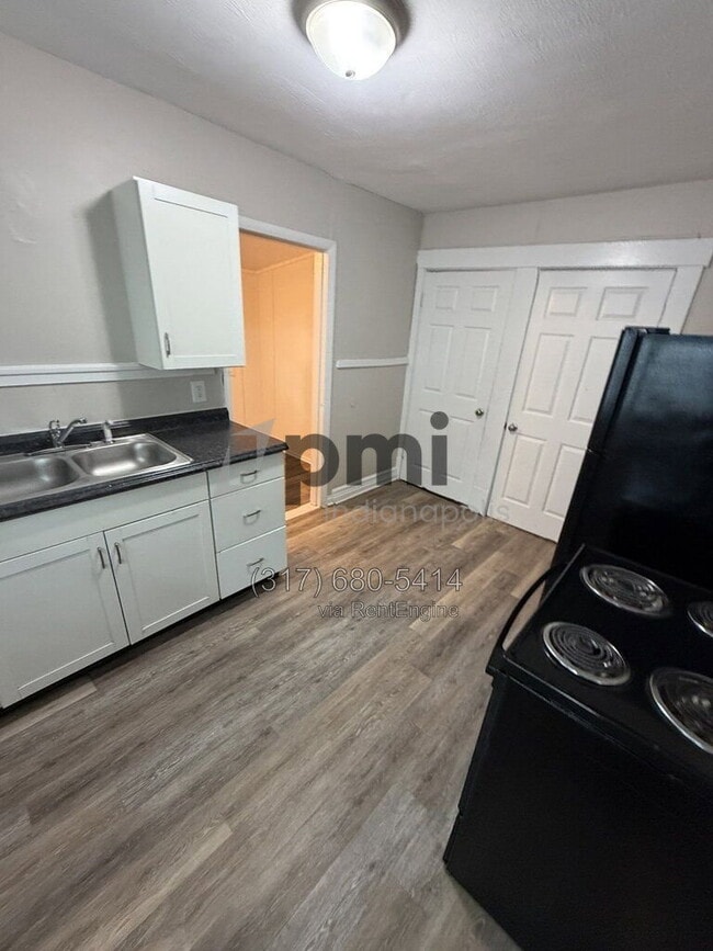 Photo - 1327 W 32nd St