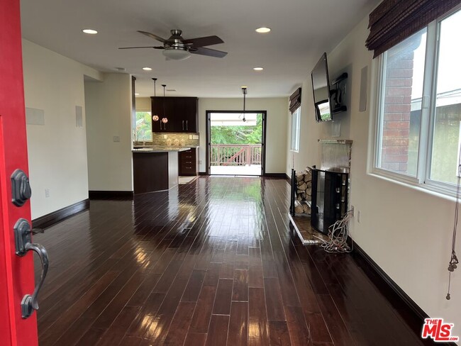 Photo - 1019 Camino Real