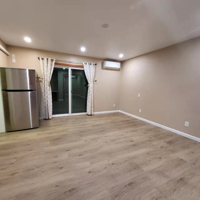 Photo - 1871 Peach Pl Unit Studio