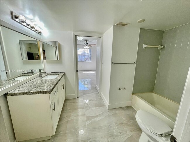 Photo - 2880 N Oakland Forest Dr Unit 103
