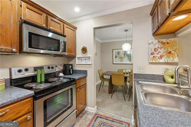 Photo - 525 Warm Springs Cir