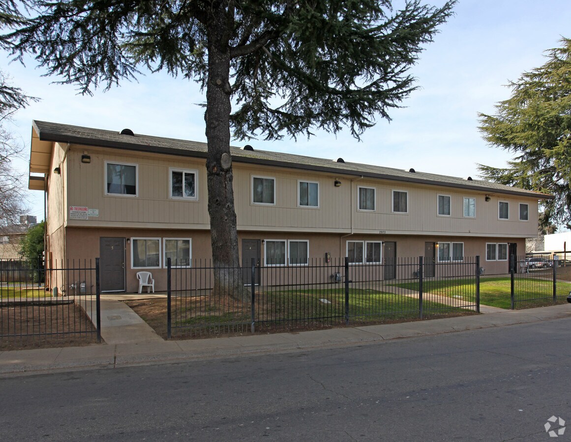 Photo - 2970 Portsmouth Dr Apartments