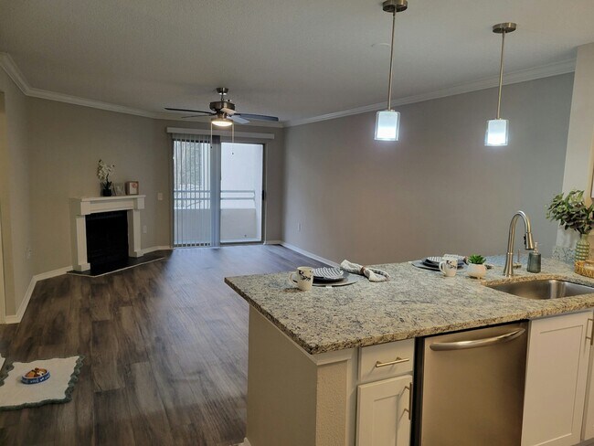 Building Photo - 1401 W Paces Ferry Rd NW Unit 1303