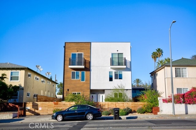 Building Photo - 11639 Burbank Blvd Rental