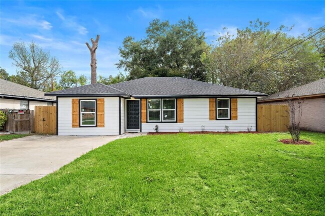 Photo - 6210 Rolland St House