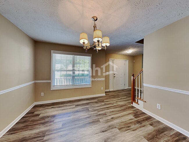 Photo - 2912 Canopy Cir