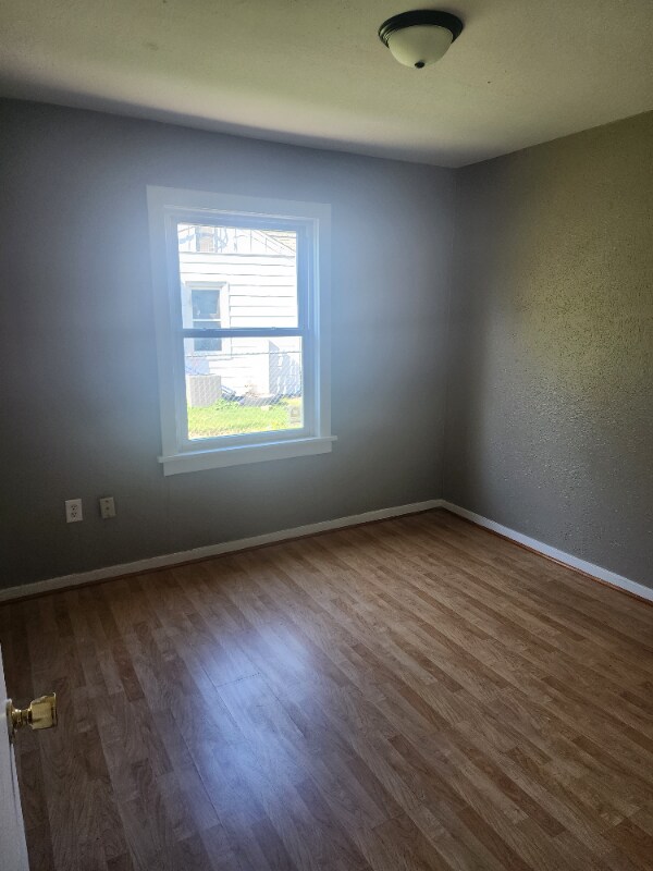 120 Linden St Apartment For Rent in East Peoria, IL