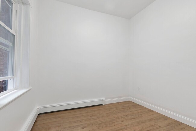 Photo - 122 Prince St Unit 1