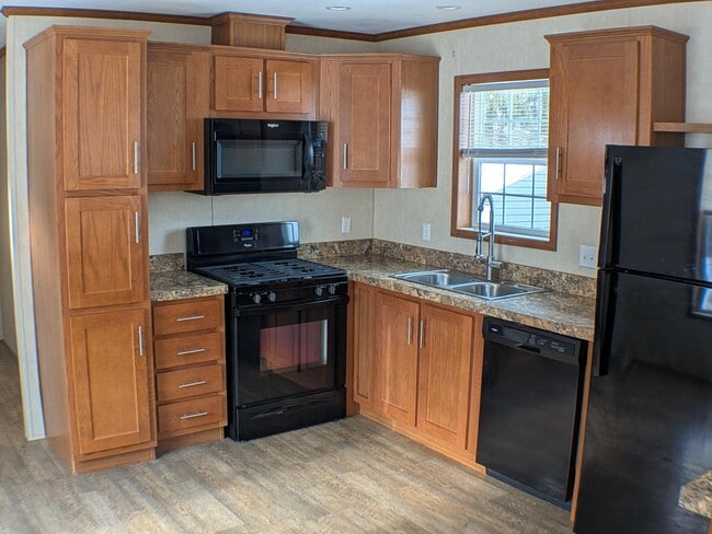 Photo - 8 Matthew Dr