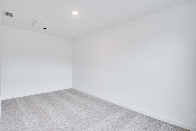 Photo - 382 Summit Cir