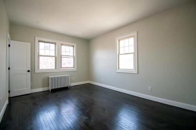 Photo - 840 Seaman Ave
