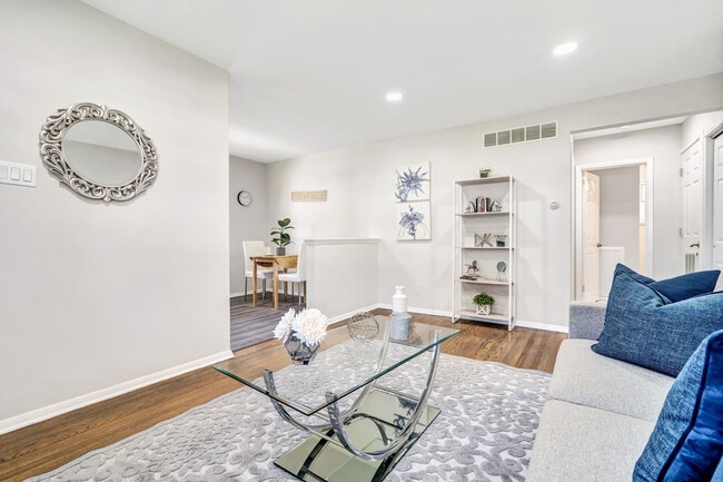Marlton Colonial Apartments