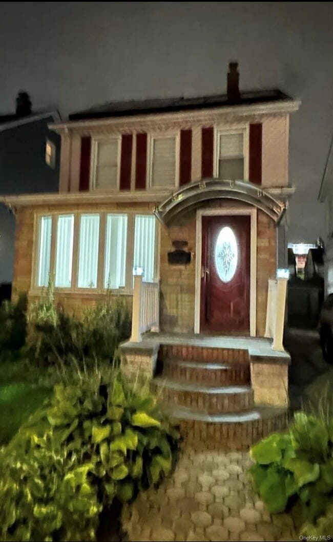 Photo - 109-73 203rd St