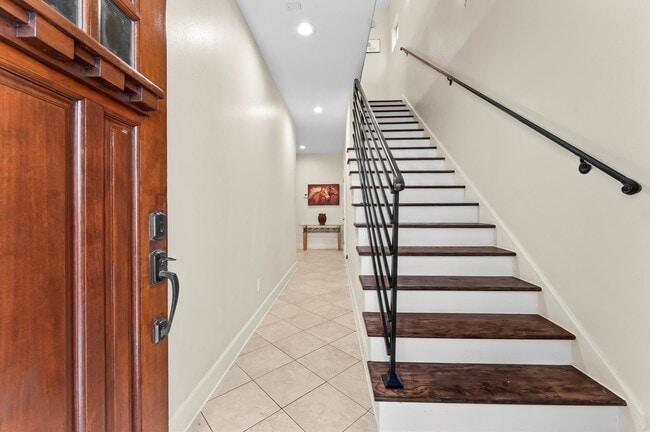 Photo - 3045 Clinton Dr